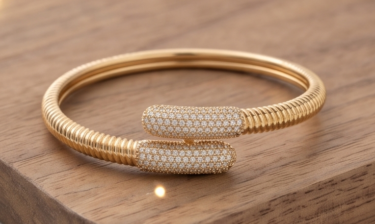 Luminous Elegance Gold‑Linked Bracelet